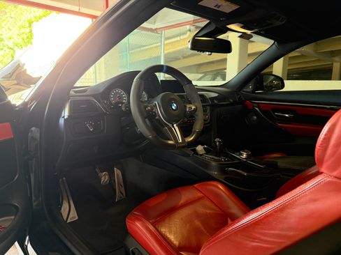 Used 2018 BMW M4 Coupe RWD image 6
