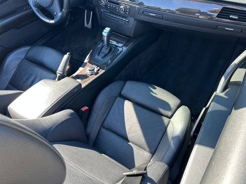 Used 2013 BMW 335i Convertible image 16