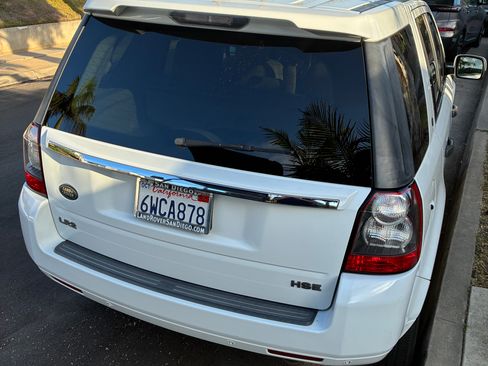 Used 2012 Land Rover LR2 HSE LUX w/ HSE Lux Pkg image 5