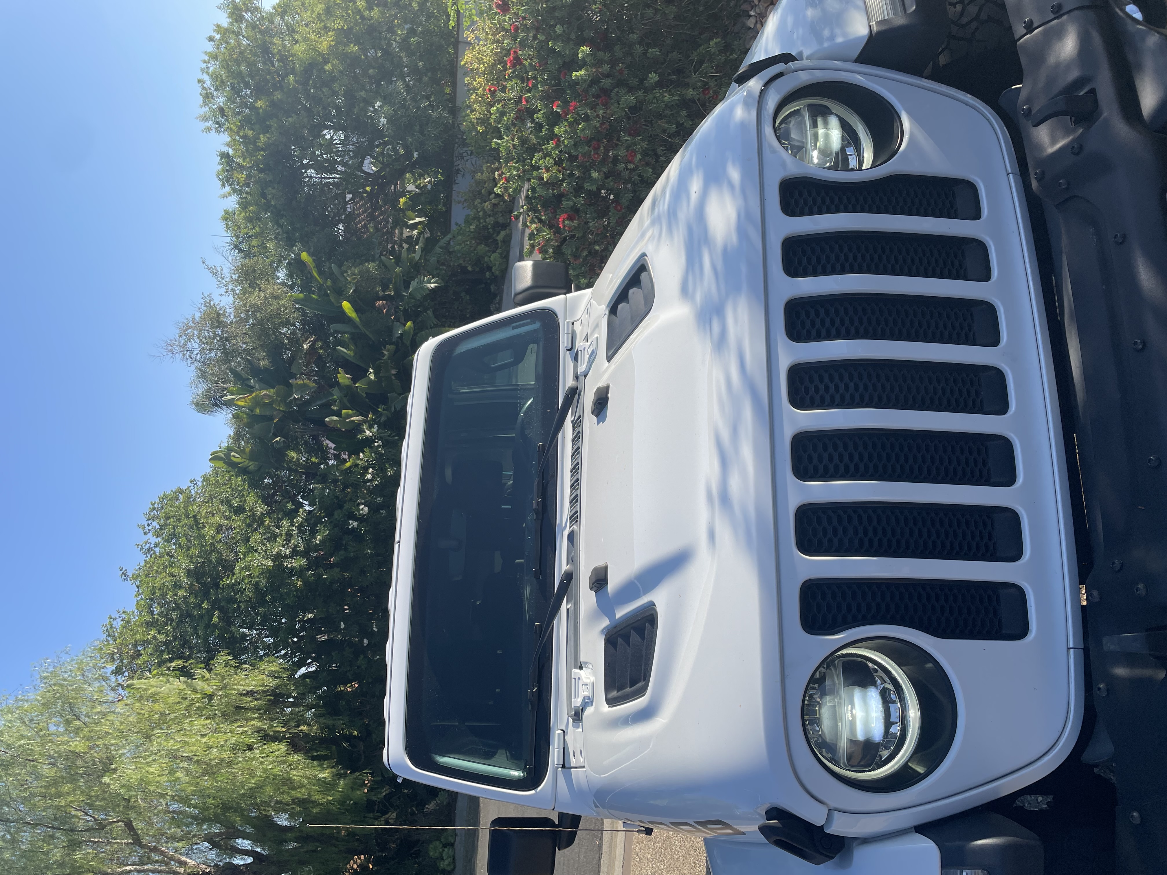 Used 2018 Jeep Wrangler Unlimited Sahara w/ Quick Order Package 24M Moab AWD/4WD image 2
