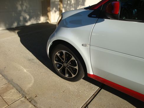 Used 2017 smart fortwo passion image 19