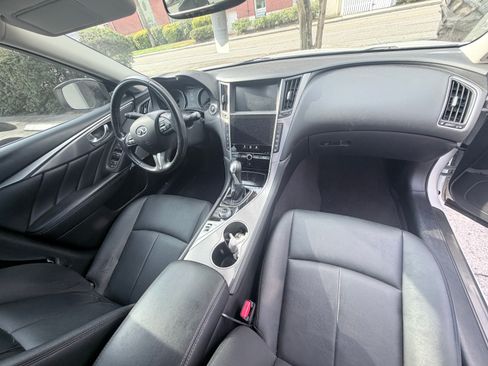 Used 2017 INFINITI Q50 3.0t Premium RWD image 4