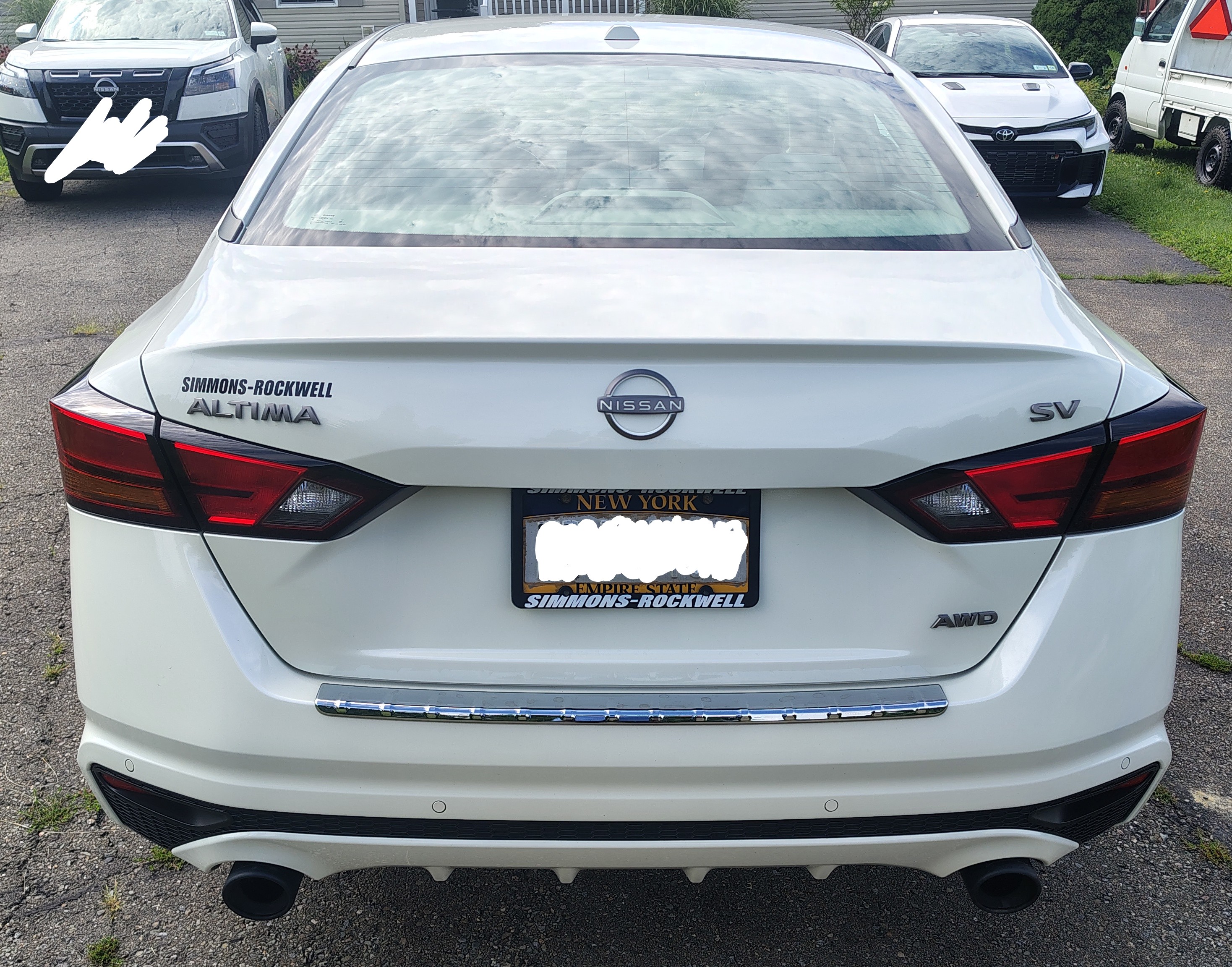 Used 2023 Nissan Altima 2.5 SV w/ SV Premium Package AWD/4WD image 8