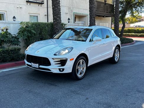 Used 2016 Porsche Macan S image 1