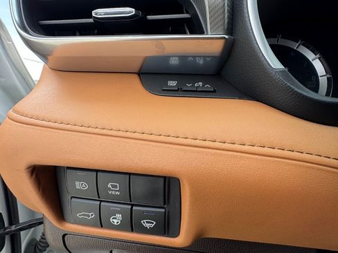 Used 2020 Toyota Highlander Platinum image 11