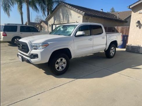 Used 2021 Toyota Tacoma SR image 2