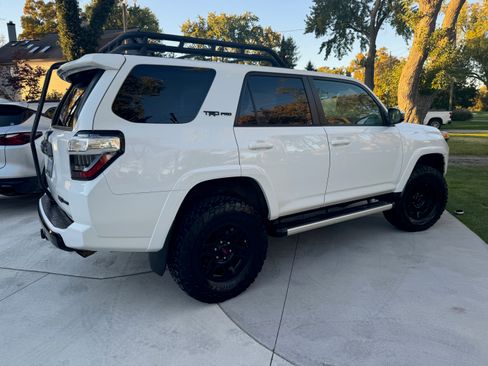 Used 2019 Toyota 4Runner TRD Off-Road Premium image 2