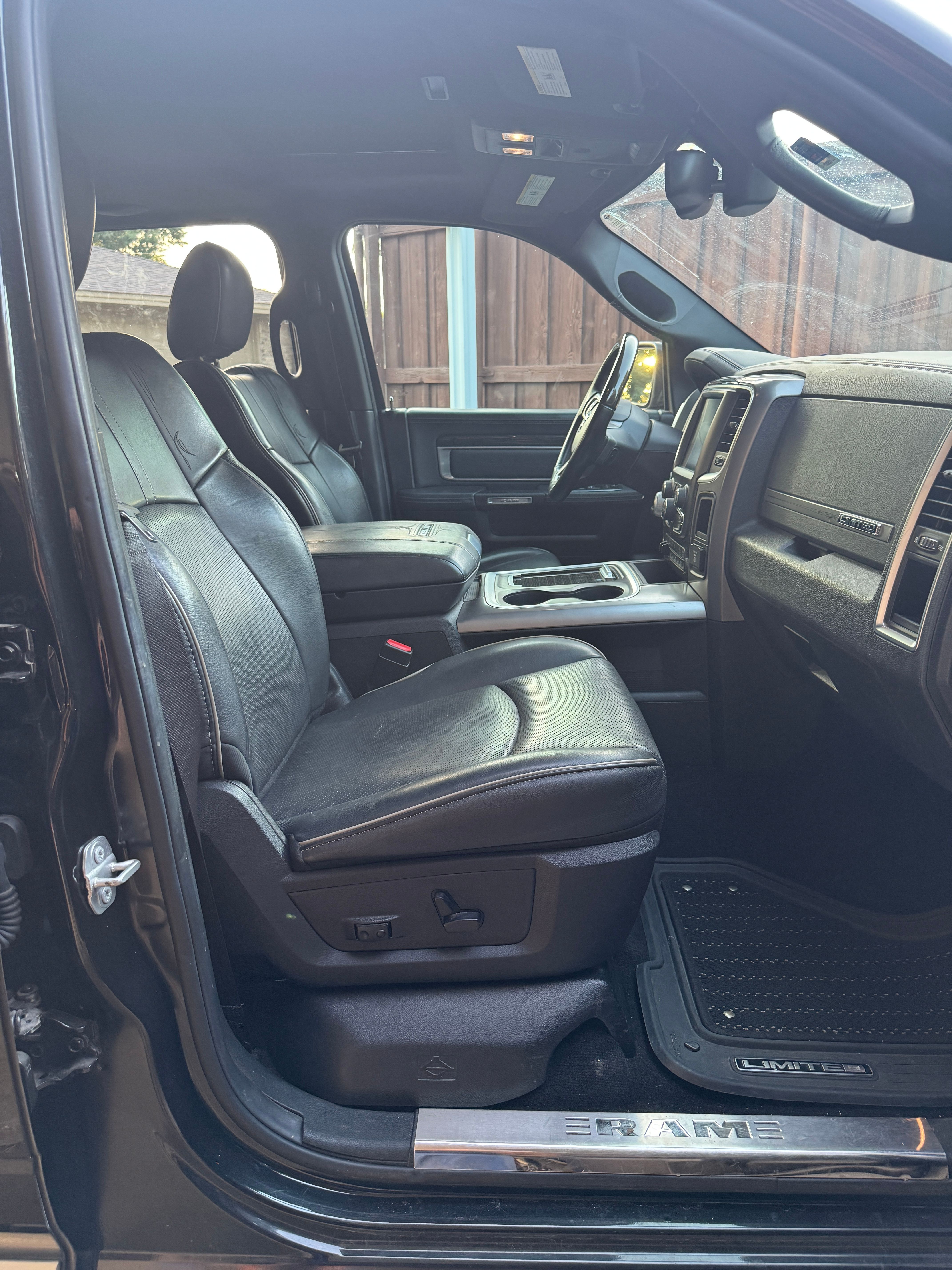 Used 2016 RAM 1500 Limited AWD/4WD image 18