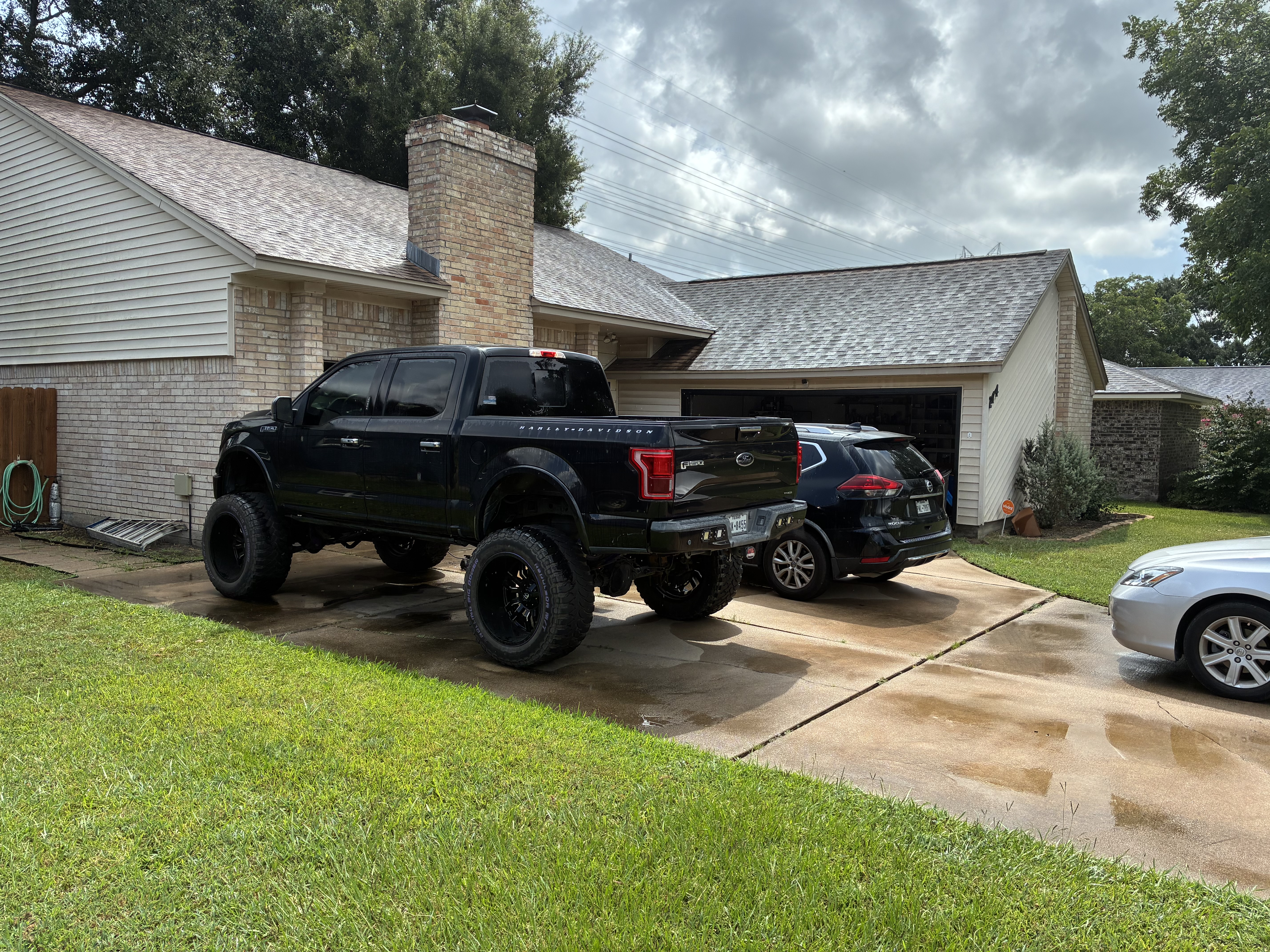 Used 2015 Ford F150 Lariat AWD/4WD image 2