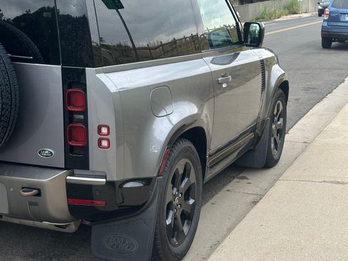 Used 2022 Land Rover Defender 90 X-Dynamic SE image 8