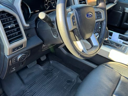 Used 2019 Ford F150 Lariat w/ Equipment Group 502A Luxury image 16