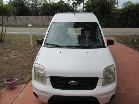 Used 2012 Ford Transit Connect XLT image 4