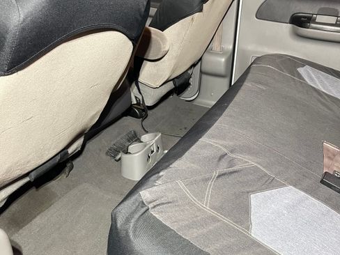 Used 2001 Ford F350 2WD Crew Cab Super Duty image 10