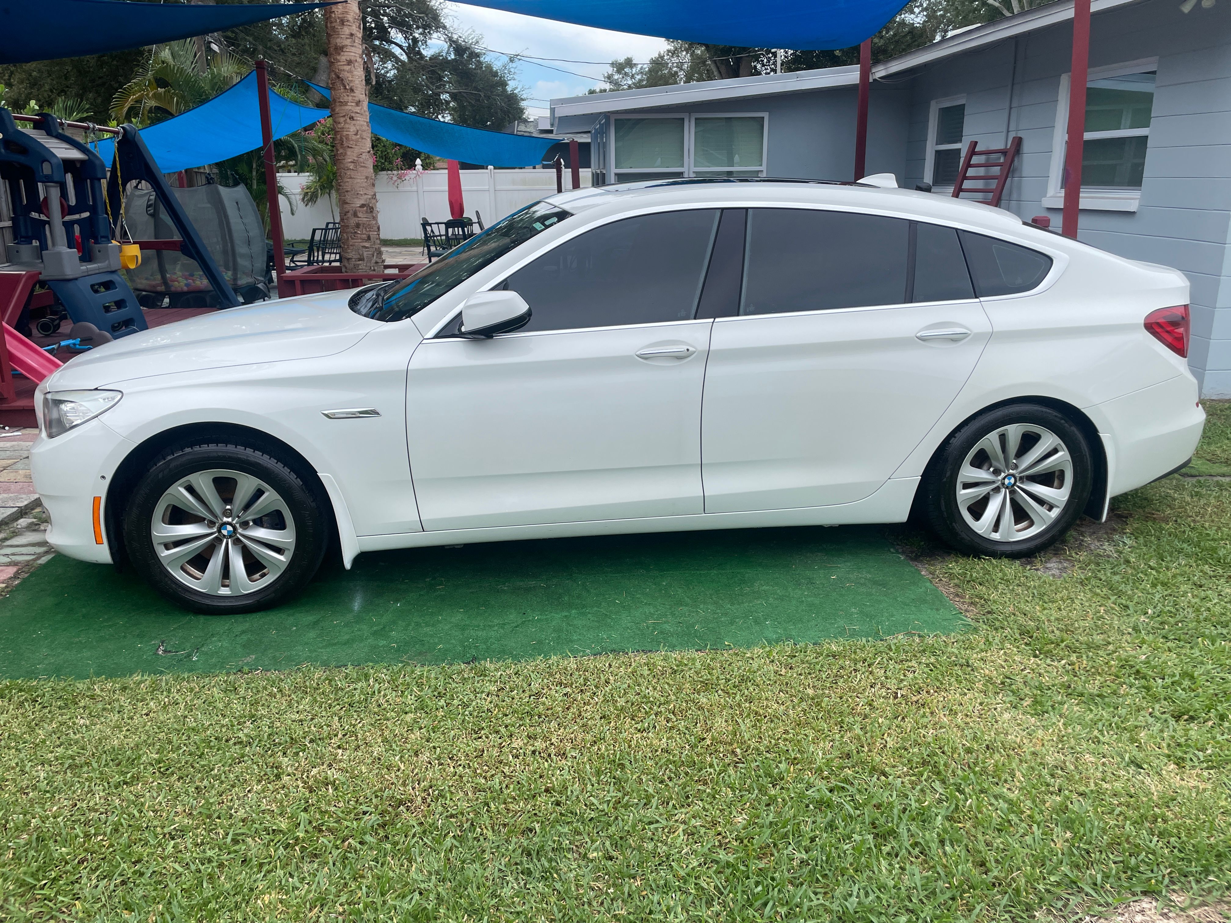 Used 2011 BMW 535i Gran Turismo RWD image 8