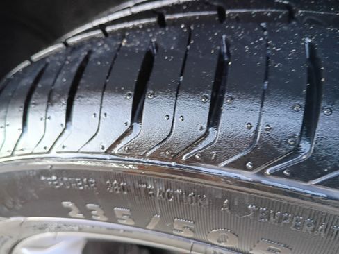 Used 2020 Volkswagen Tiguan SEL image 18