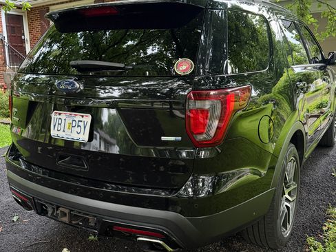 Used 2016 Ford Explorer Sport w/ Equipment Group 401A AWD/4WD image 4