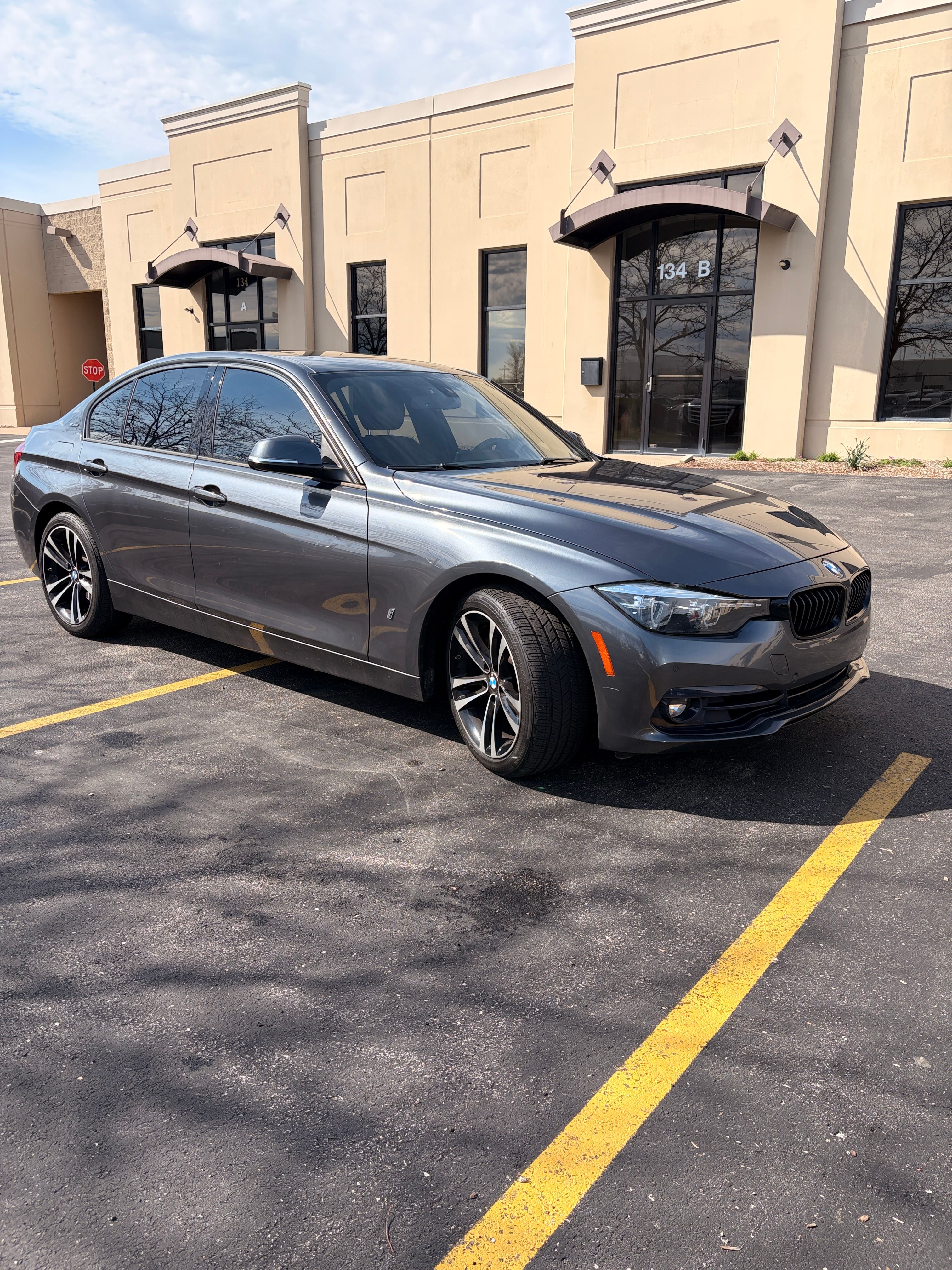 Used 2018 BMW 330e RWD image 2