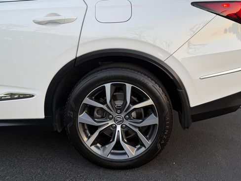 Used 2022 Acura MDX SH-AWD w/ Technology Package image 9