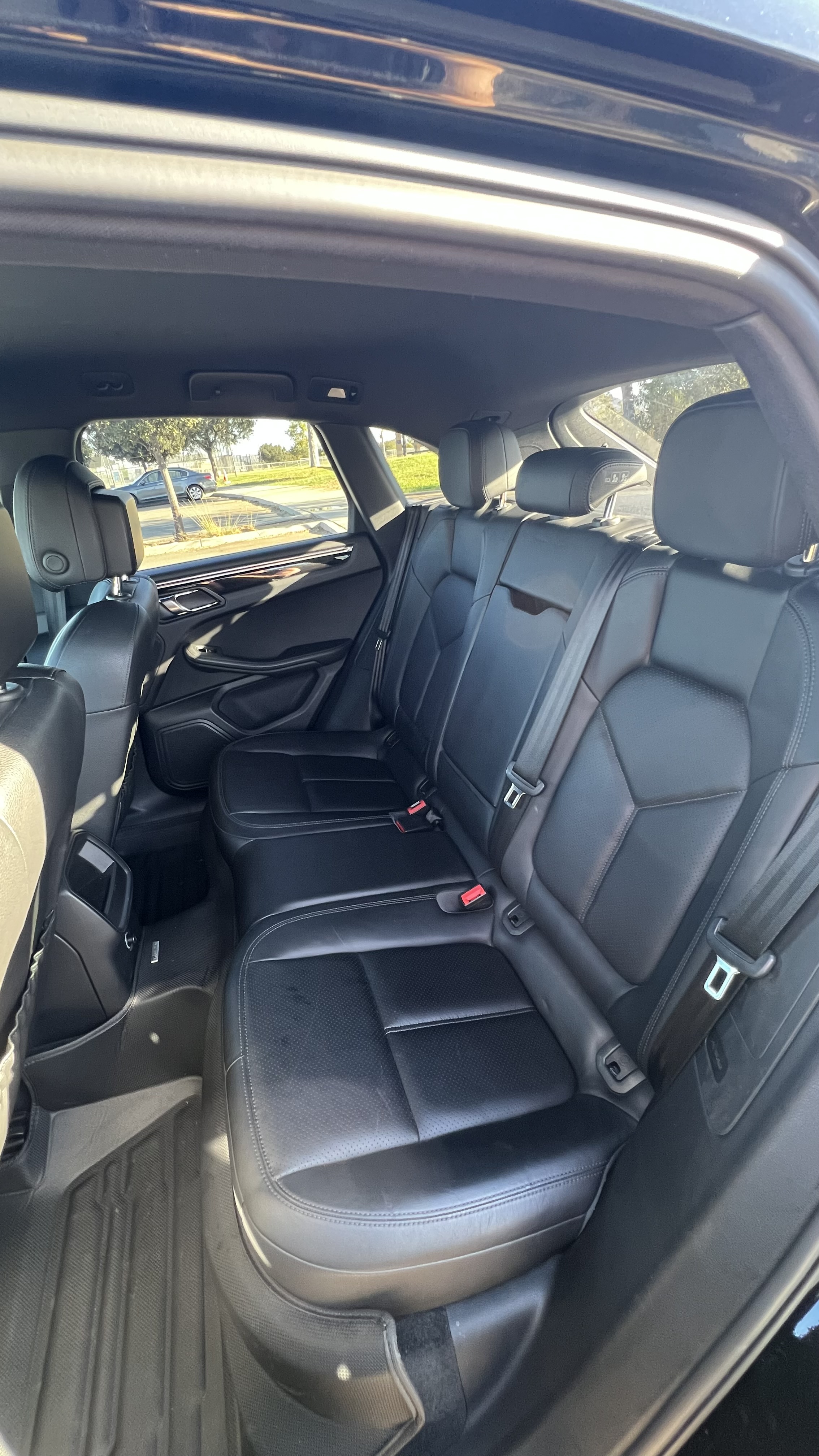 Used 2015 Porsche Macan S AWD/4WD image 17