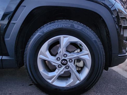 Used 2023 Hyundai Tucson SE image 9