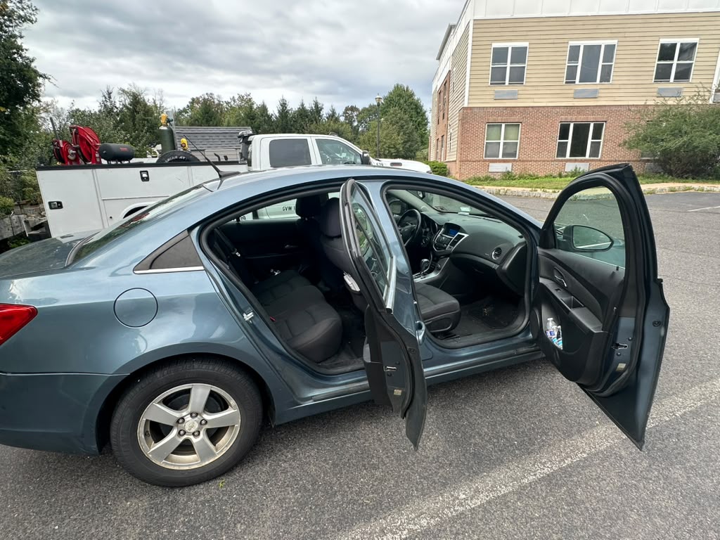 Used 2012 Chevrolet Cruze LT FWD image 13
