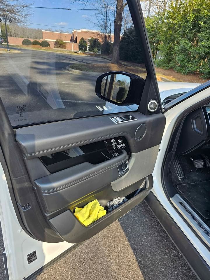 Used 2019 Land Rover Range Rover HSE AWD/4WD image 4