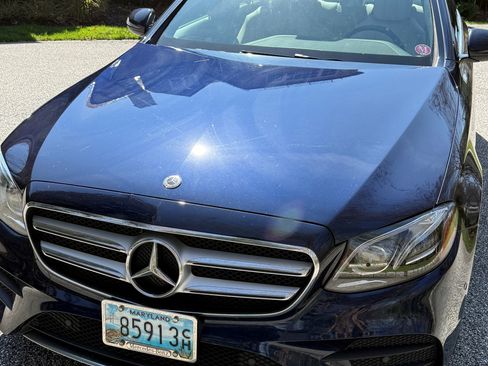 Used 2017 Mercedes-Benz E 300 E 300 4MATIC Sedan 4D image 2