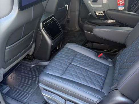 Used 2025 Cadillac Escalade IQ Luxury 1 w/ Smart Trailering package image 6