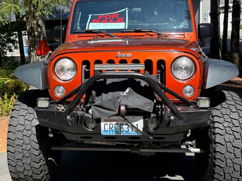 Used 2014 Jeep Wrangler Unlimited Sport AWD/4WD image 2