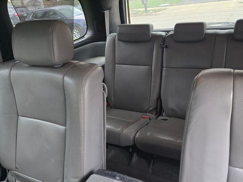 Used 2011 Toyota Sequoia Platinum image 9