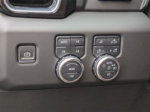 Used 2024 GMC Sierra 1500 Denali Ultimate image 17