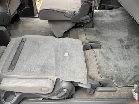 Used 2009 Nissan Quest S w/ Drivers Pkg image 8