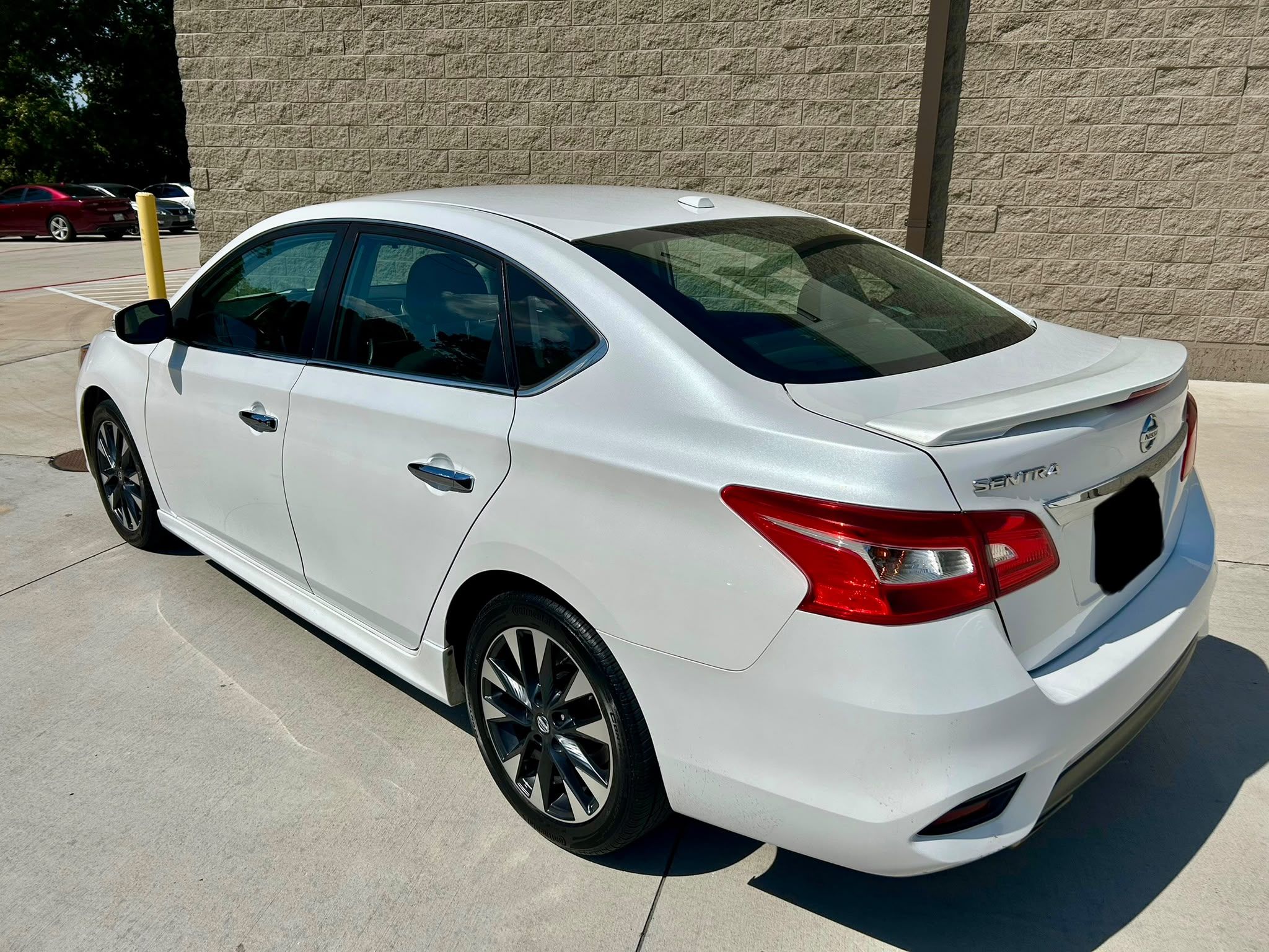 Used 2019 Nissan Sentra SR FWD image 8