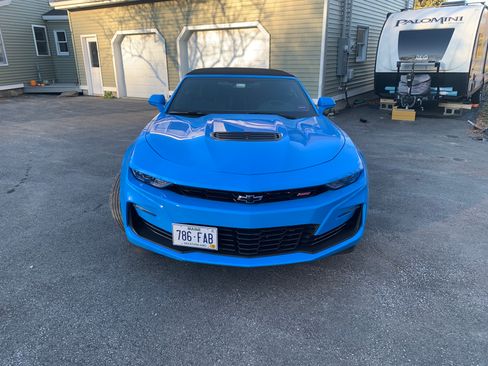 Used 2023 Chevrolet Camaro SS image 2