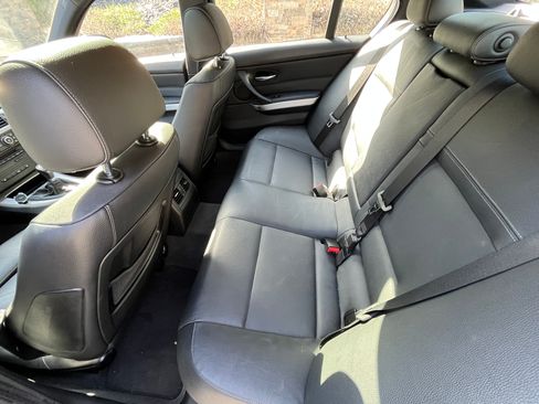 Used 2009 BMW 335i xDrive Sedan AWD/4WD image 12