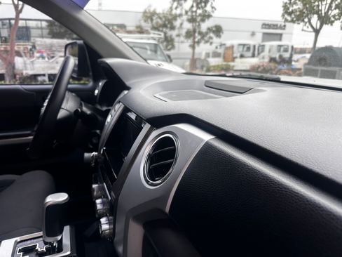 Used 2016 Toyota Tundra SR5 w/ SR5 Upgrade Package image 14