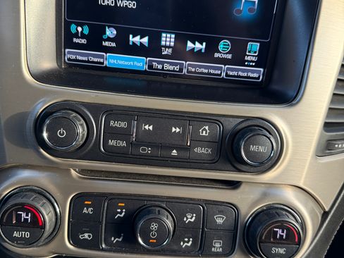 Used 2018 GMC Yukon XL Denali image 9