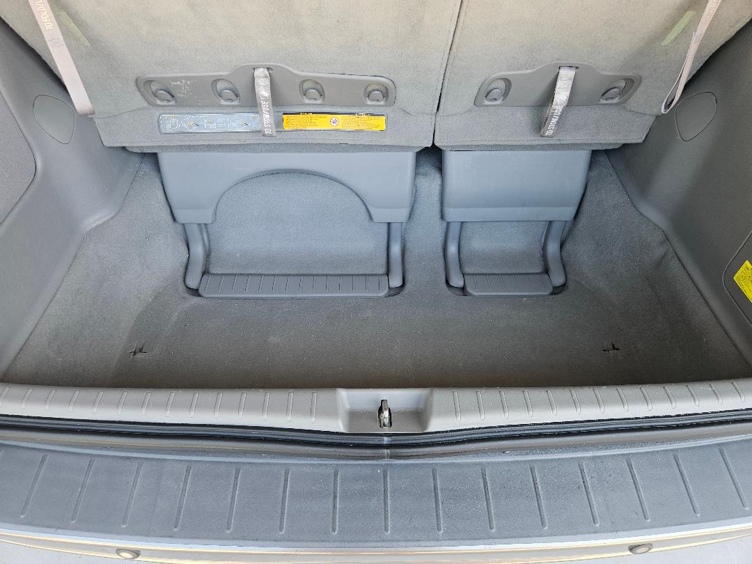 Used 2004 Toyota Sienna XLE Limited w/ Limited Pkg 2 FWD image 28