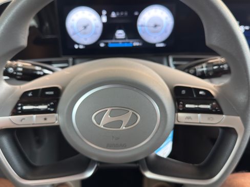 Used 2024 Hyundai Elantra SEL image 10