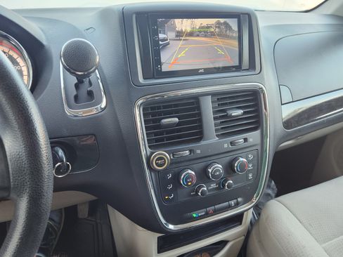 Used 2013 Dodge Grand Caravan SE image 6