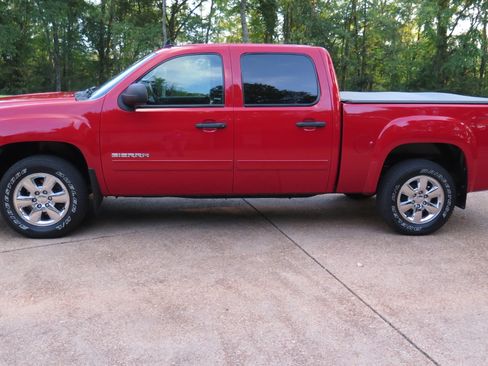 Used 2013 GMC Sierra 1500 SLE w/ Power Tech Package image 4