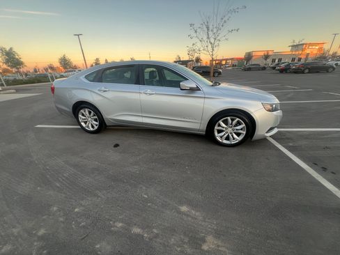 Used 2017 Chevrolet Impala LT image 2