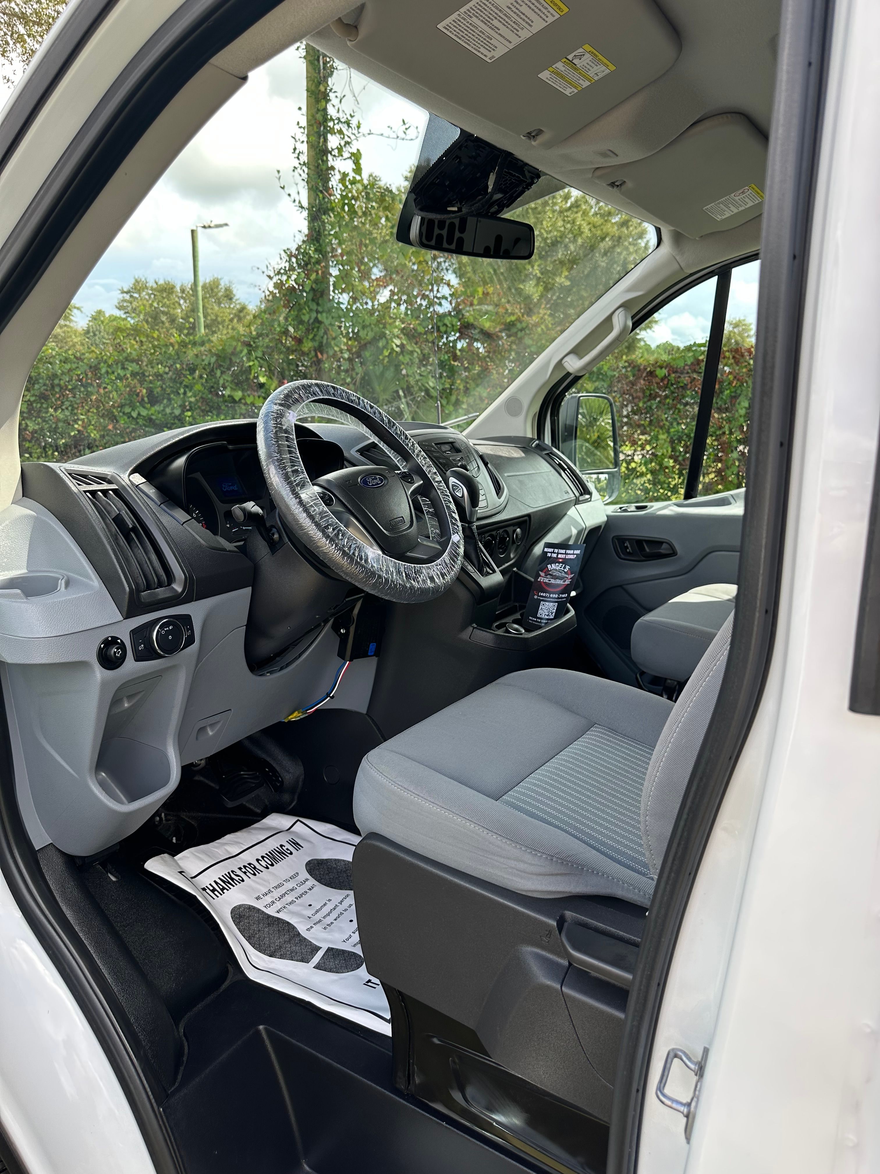Used 2019 Ford Transit 250 148 Low Roof RWD image 2