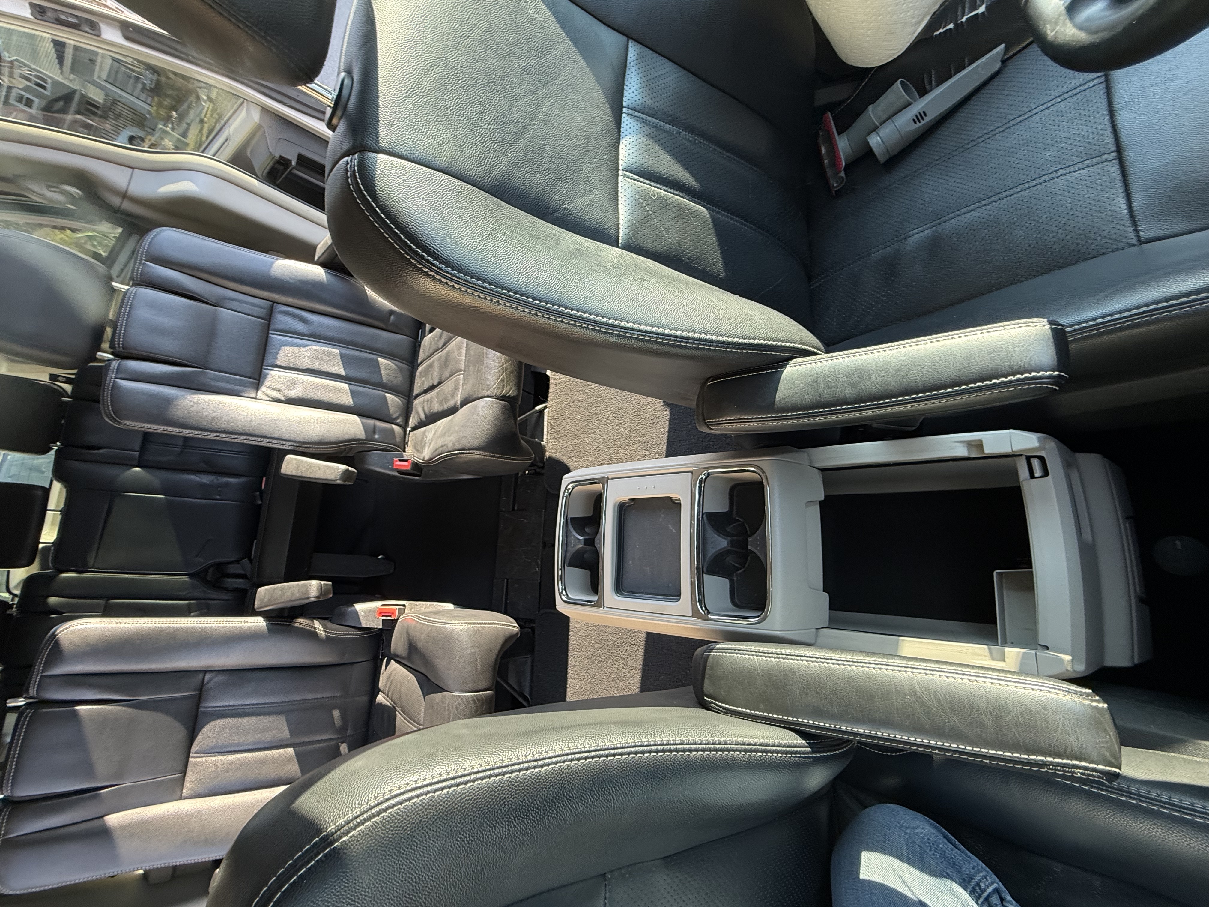 Used 2011 Chrysler Town & Country Touring-L w/ Entertainment Group #2 FWD image 24