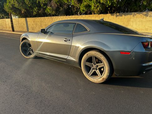 Used 2010 Chevrolet Camaro LT RWD image 13