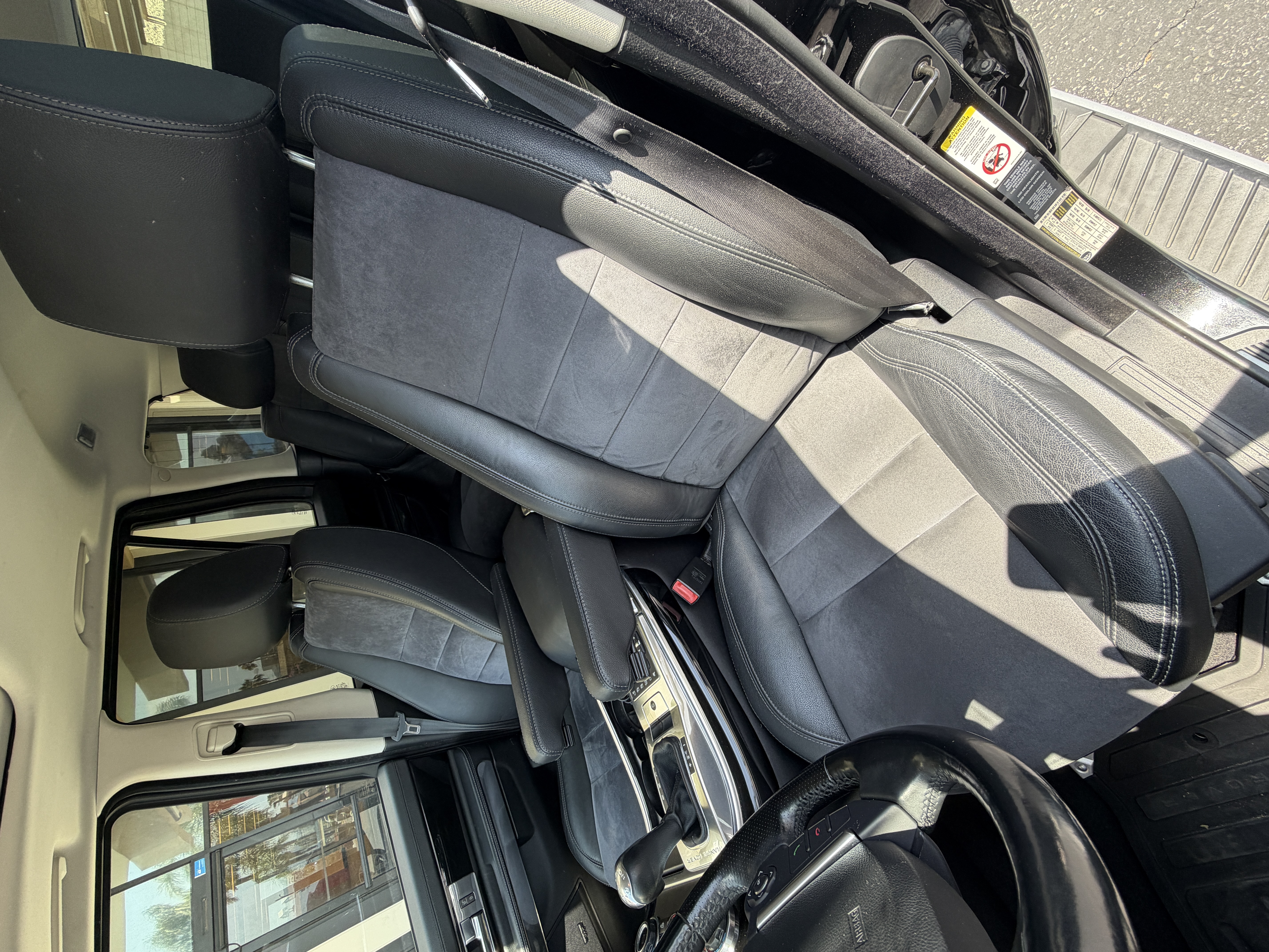 Used 2011 Land Rover Range Rover Sport HSE AWD/4WD image 22
