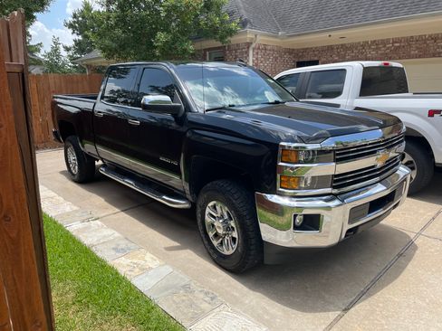 Used 2019 Chevrolet Silverado 2500 LTZ w/ LPO, Essentials Package image 1