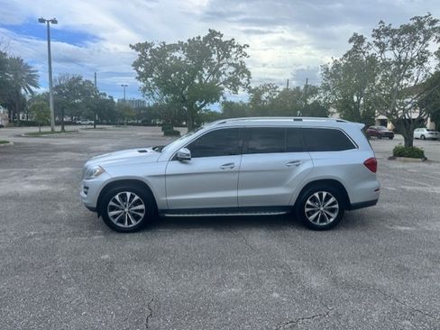 Used 2015 Mercedes-Benz GL 450 4MATIC image 2