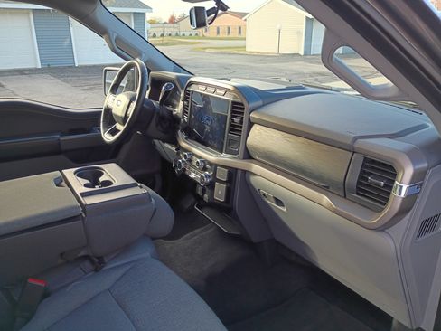 Used 2024 Ford F150 XLT image 12