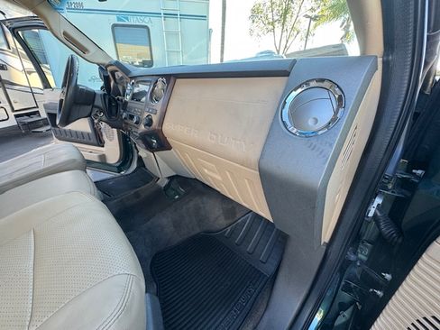 Used 2011 Ford F250 Lariat w/ Lariat Ultimate Pkg image 21